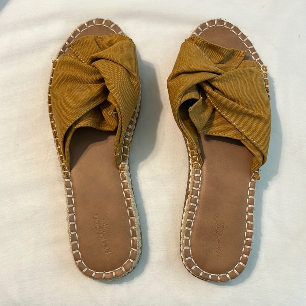 Universal Thread espadrille sandals